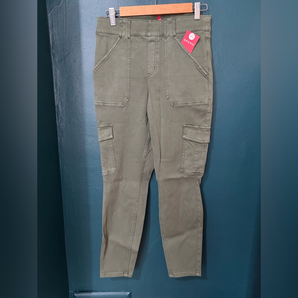 Spanx Stretch Twill Ankle Cargo Pant